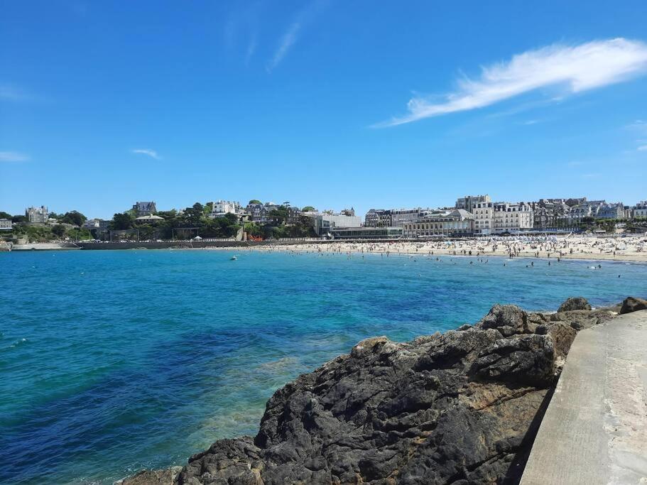 Le Jacaranda-A 2 Min De La Plage, Hyper Centre De Dinard, Vue Mer De La Fenetre エクステリア 写真